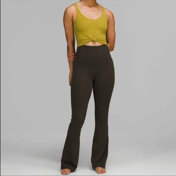 NWT Lululemon Groove Super-High-Rise Flared Pant Nulu Size 4 DARK OLIVE - Picture 3 of 7